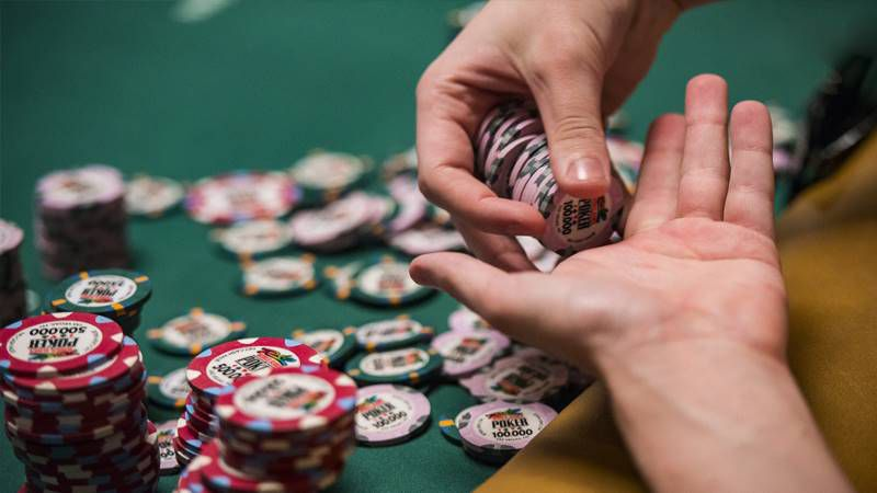 Người thắng cược poker bị ảnh hưởng từ Rake như thế nào?